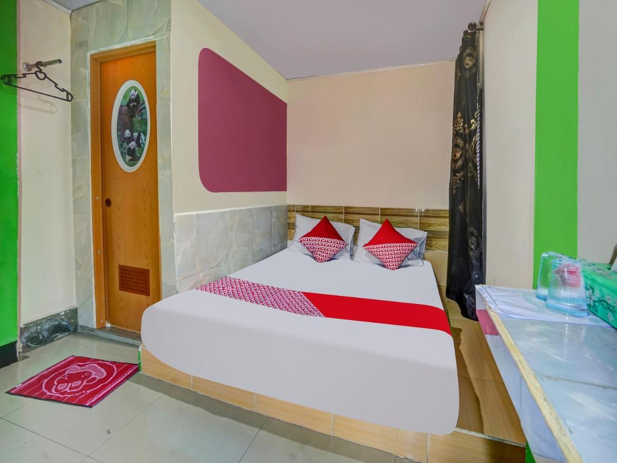 Oyo 90161 Hotel Lendosis Pipa Reja Angkatan 66 Palembang Exteriör bild