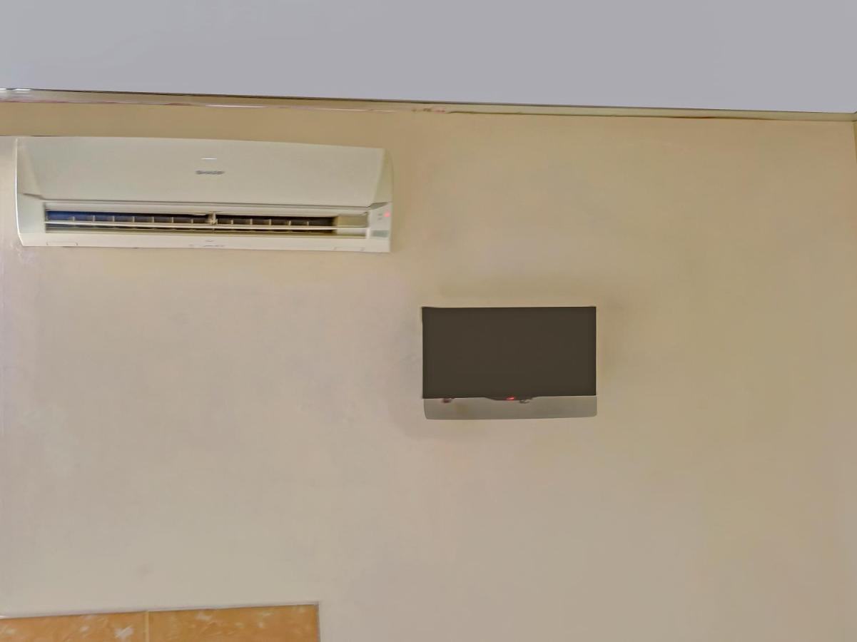 Oyo 90161 Hotel Lendosis Pipa Reja Angkatan 66 Palembang Exteriör bild